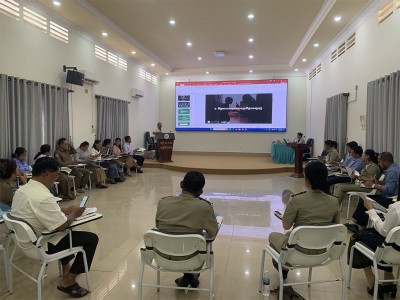 Child safety online training course for Kampong Cham provincial social service workers.